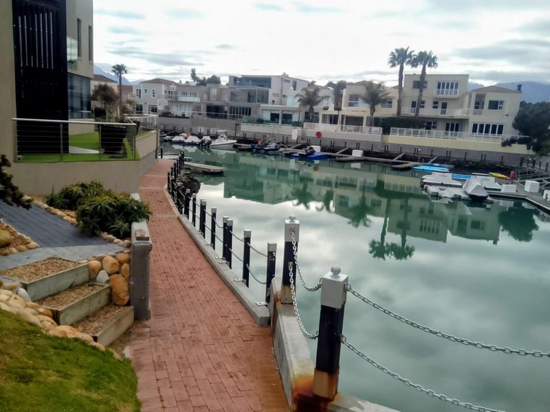 3 Bedroom Property for Sale in Harbour Island Western Cape
